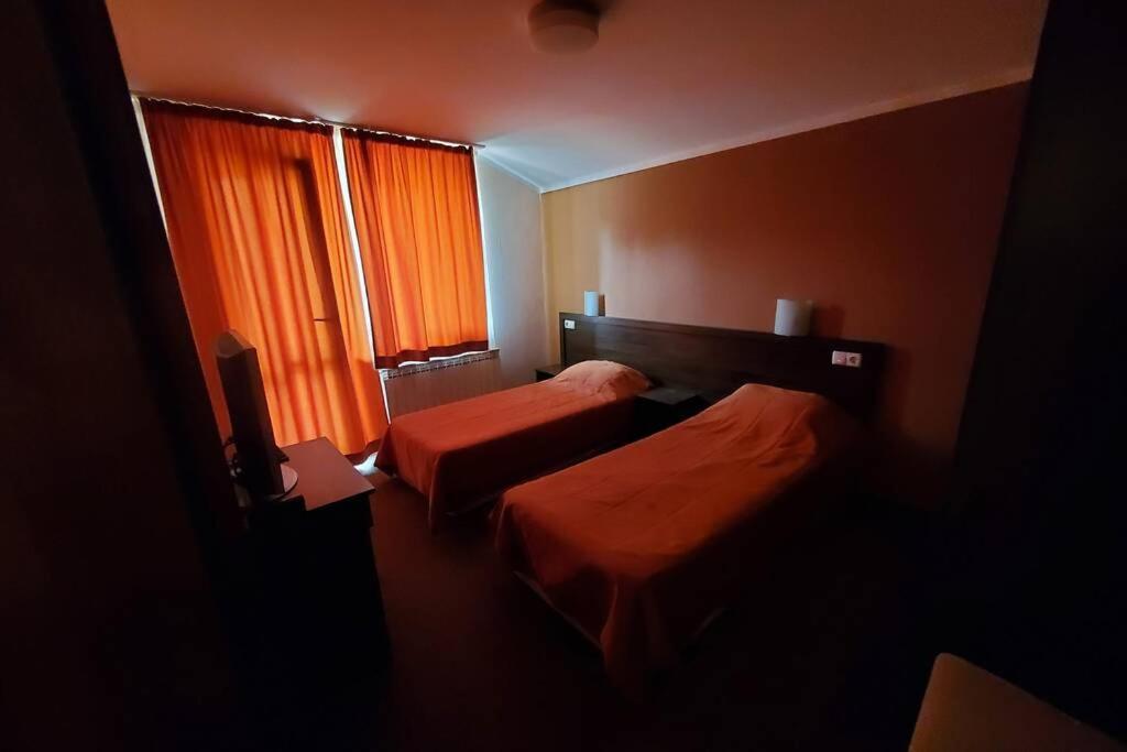 Двете Къщи В Планината Villa Beli Osŭm Eksteriør bilde