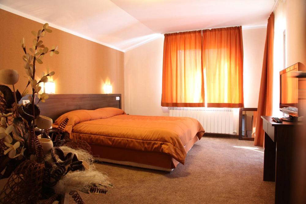 Двете Къщи В Планината Villa Beli Osŭm Eksteriør bilde