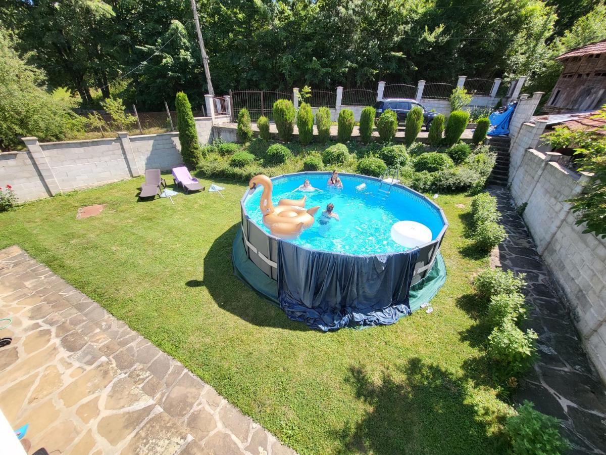 Двете Къщи В Планината Villa Beli Osŭm Eksteriør bilde